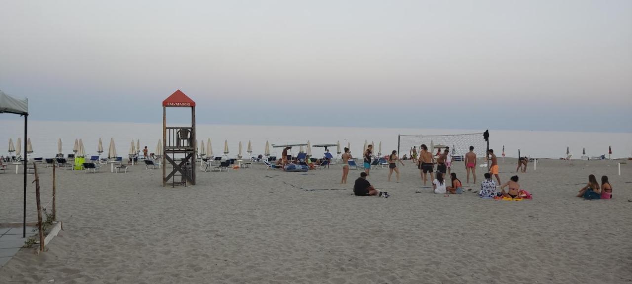 Camping Village Torrenova Чиро-Марина Экстерьер фото
