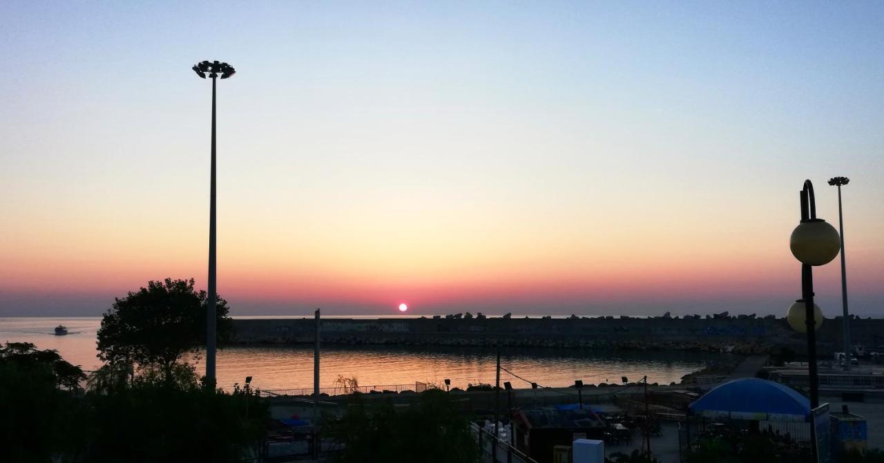 Camping Village Torrenova Чиро-Марина Экстерьер фото